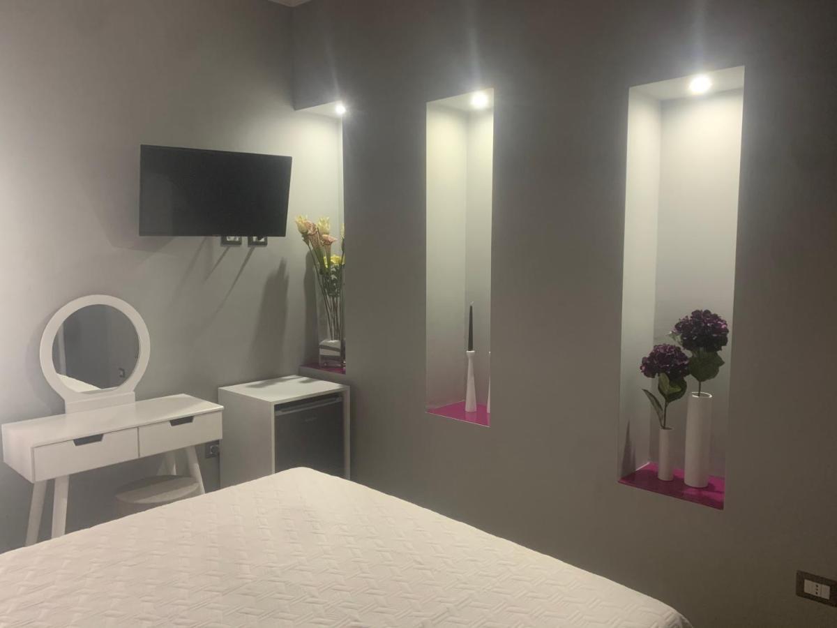 Bed and Breakfast Le Stanze Di Dalia Crotone Exterior foto