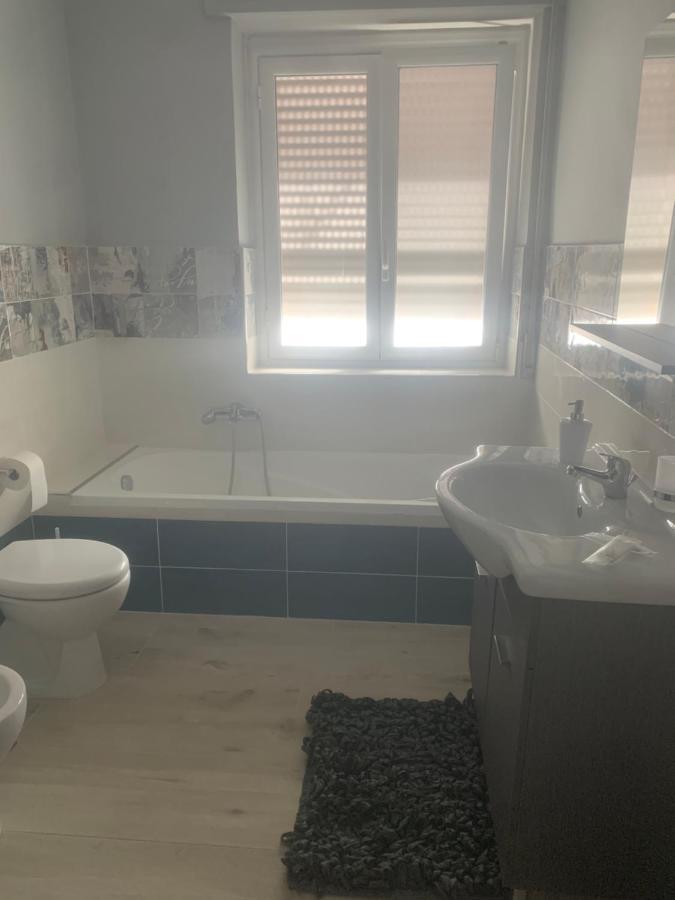 Bed and Breakfast Le Stanze Di Dalia Crotone Exterior foto