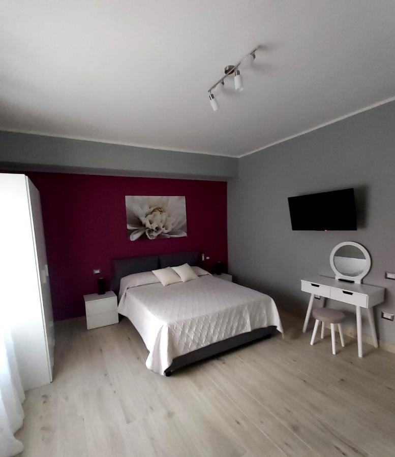 Bed and Breakfast Le Stanze Di Dalia Crotone Exterior foto