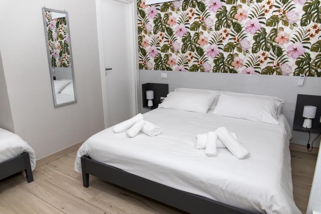 Bed and Breakfast Le Stanze Di Dalia Crotone Exterior foto
